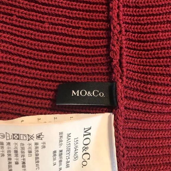 Beautiful wine color knit skirt size Small - Picture 9 of 9